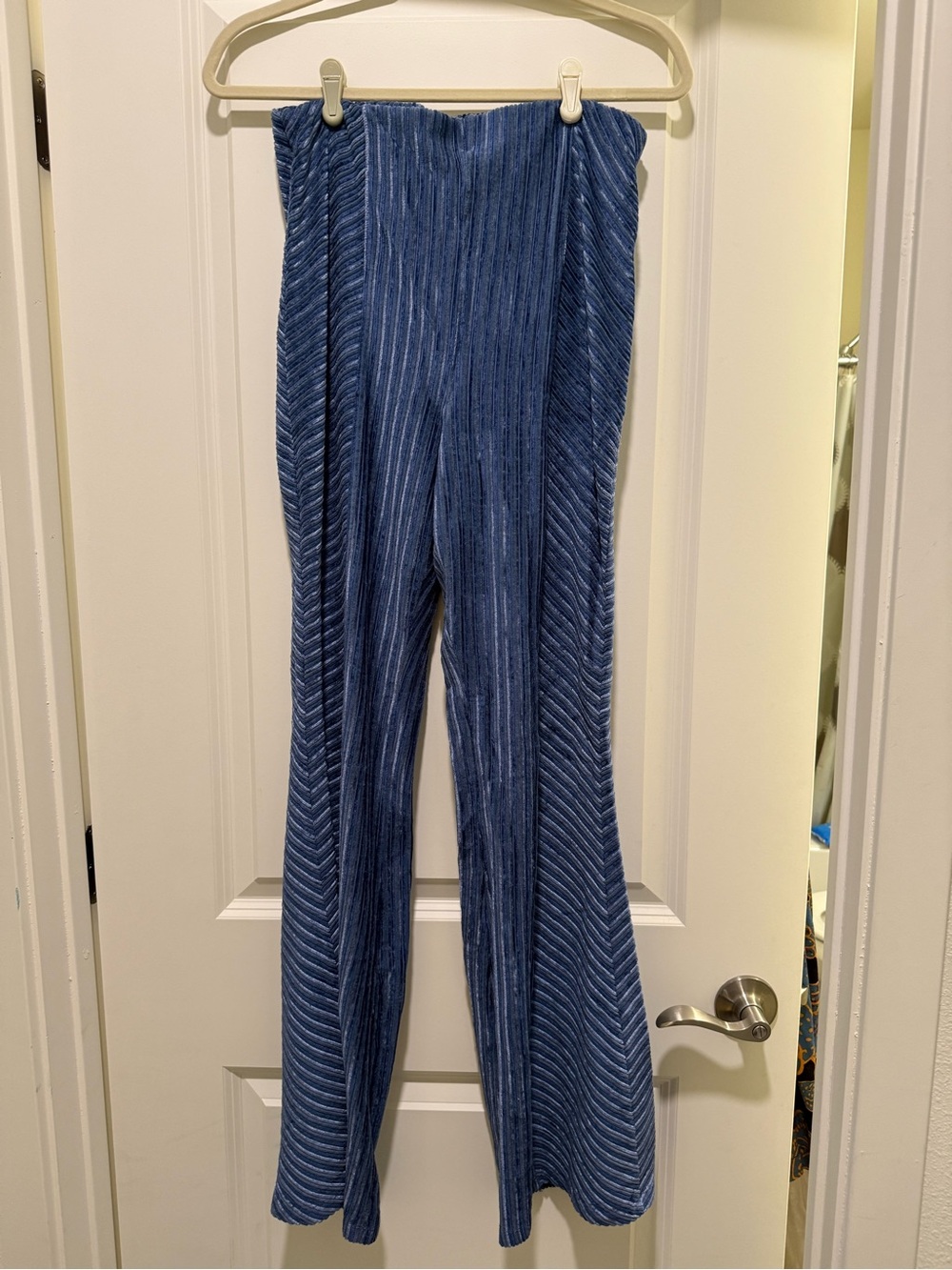 Free People Penny Pull-On Velvet Flared Pants
Blue